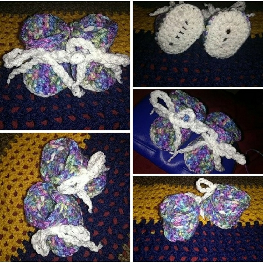 NWOT Crochet Baby Booties by 2 StringUrban Crochet